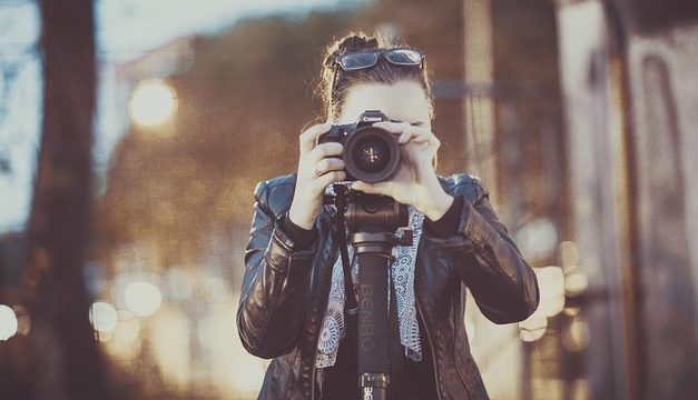 5 melhores sites para ganhar dinheiro vendendo fotos, imagens e vídeos