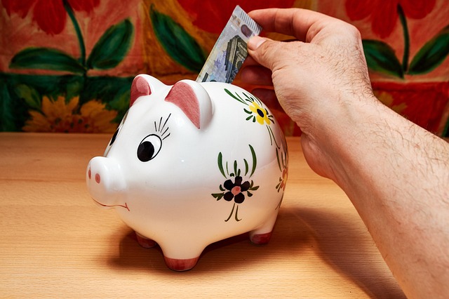 Como poupar dinheiro em tempos de crise