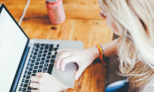 10 melhores sites para ganhar dinheiro escrevendo